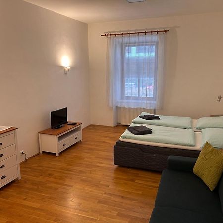 Apartments Karlin Прага Екстер'єр фото
