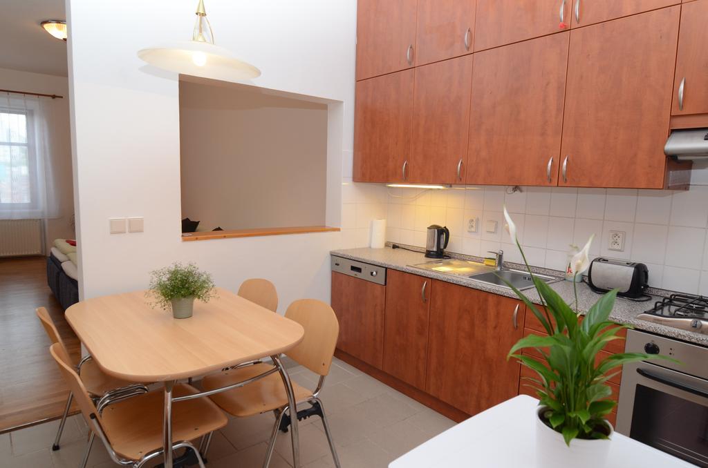 Apartments Karlin Прага Номер фото