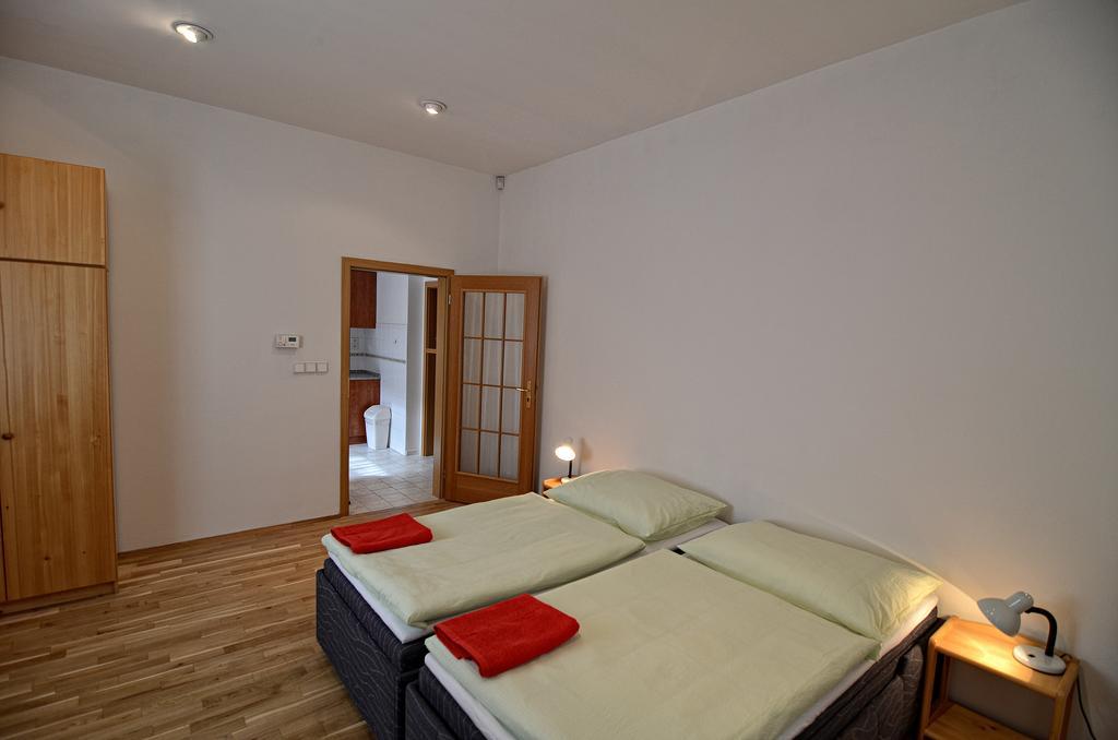 Apartments Karlin Прага Номер фото