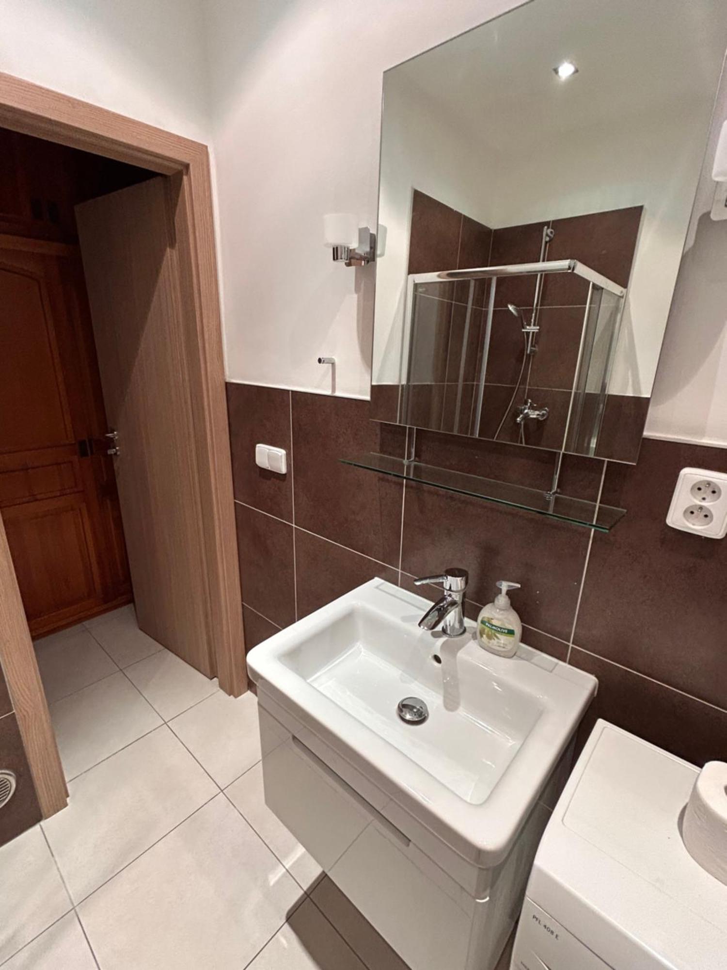 Apartments Karlin Прага Екстер'єр фото